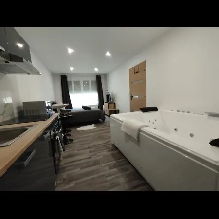 Elegant Avec Jacuzzi